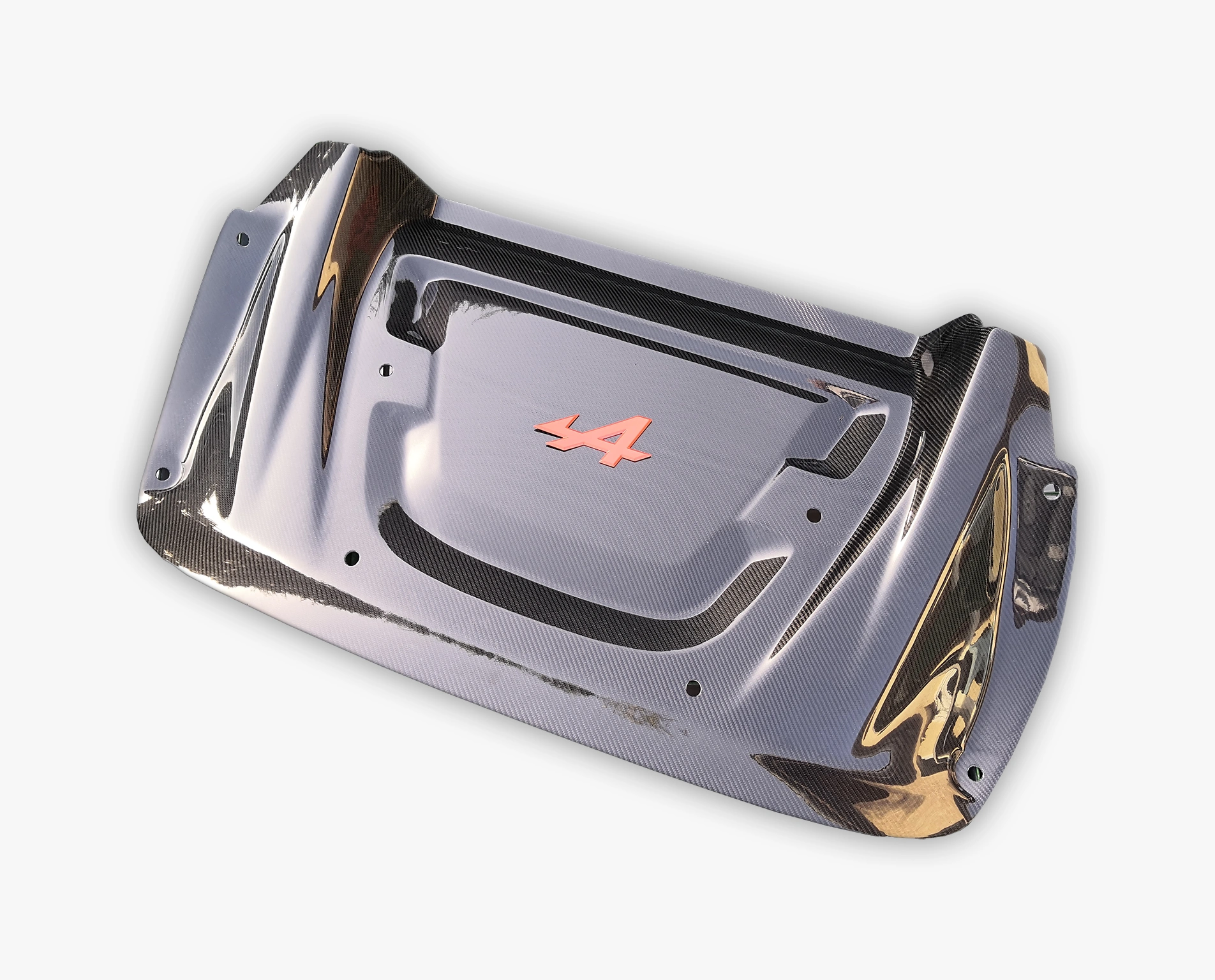 Cache moteur carbone